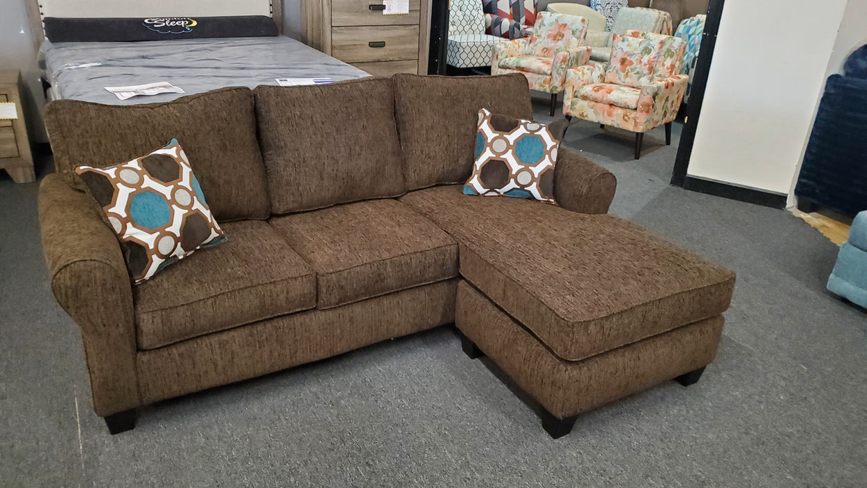 2600 Sofa with Reversible Chaise