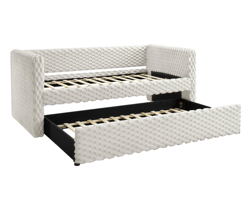 Molly Daybed in Dove White