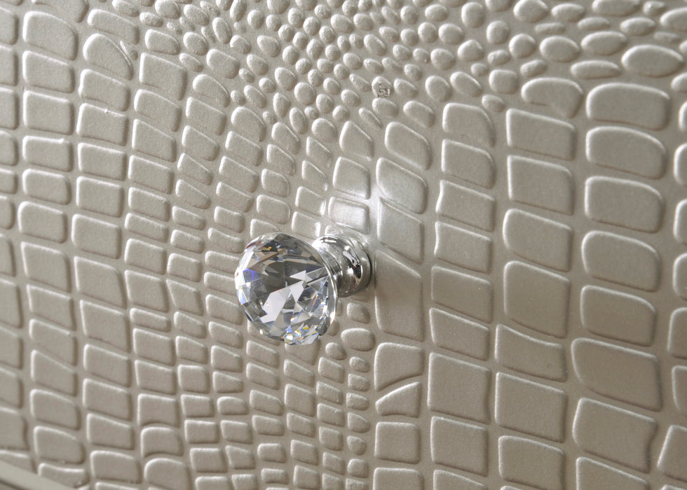 Lyssa Champagne 7 Drawer Dresser In Embossed Crocodile Pattern