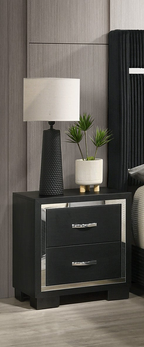 Gennro - Nightstand - Black